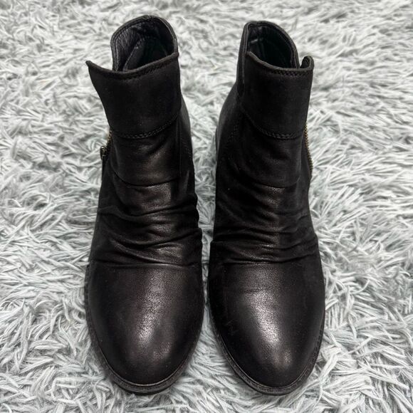 Baretraps Black Heeled Ankle Booties Size 7 - Picture 1 of 9
